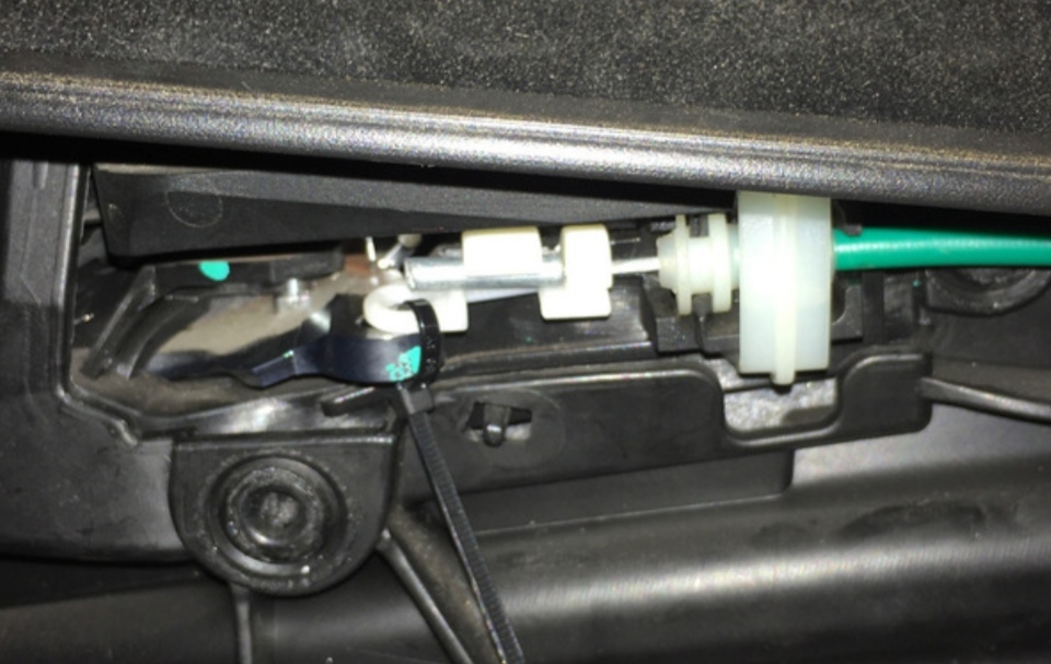 Alfa Romeo Giulietta Cavo apri port