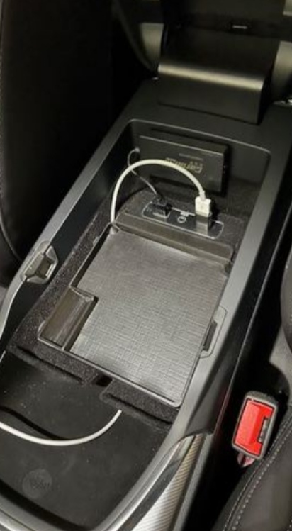 Alfa Romeo Stelvio My 2021 orta konsol düzenleyici