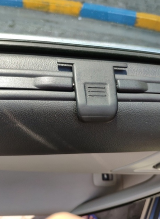 Peugeot 508 kapı perdesi kolu