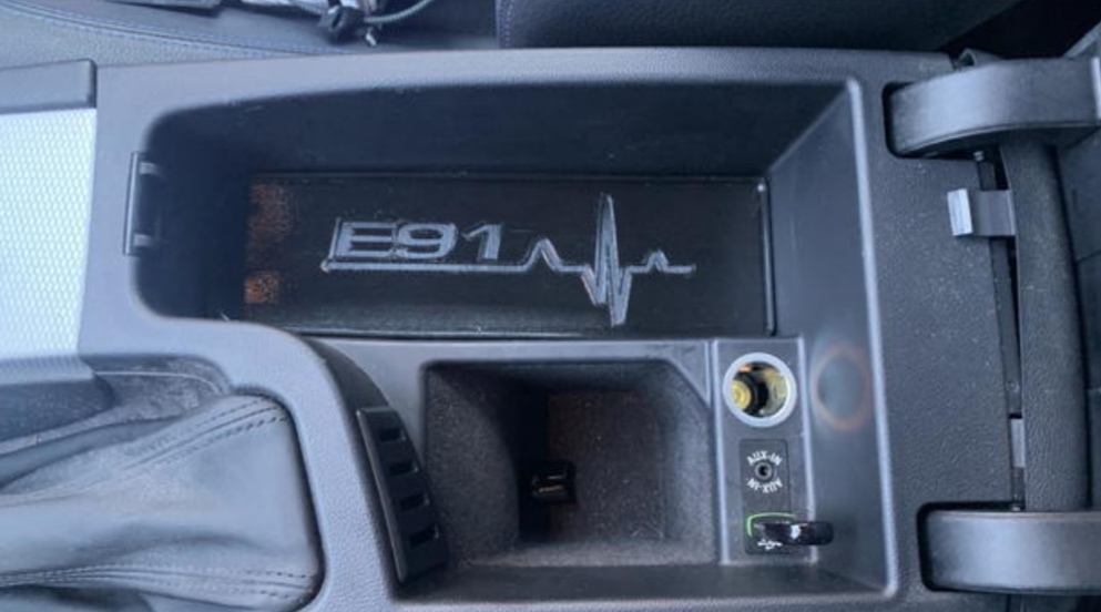 BMW E90 / E91 / E9x için Saklama Tepsisi