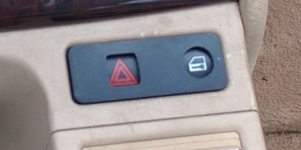 BMW E46 3 serisi için tehlike / kilit düğmesi kapağı