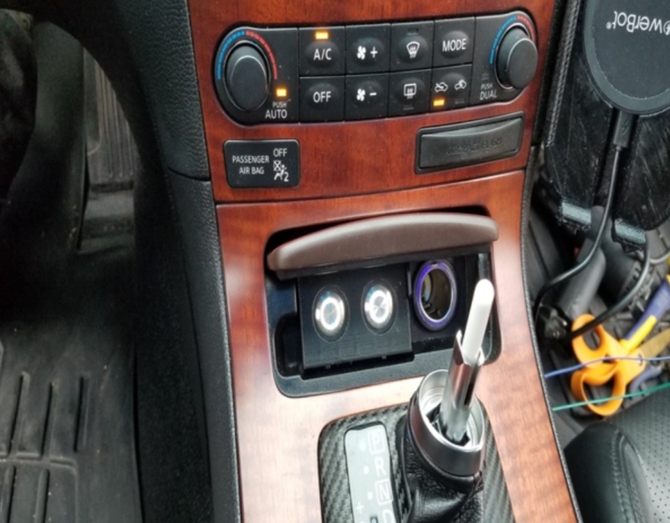 Infiniti G35/G37 Gizli Anahtar paneli