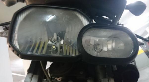 BMW F800R için bir LED H7 lamba far kapağı
