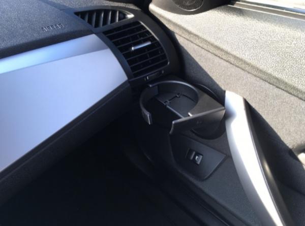 BMW Z4 E85 için bardak tutucu