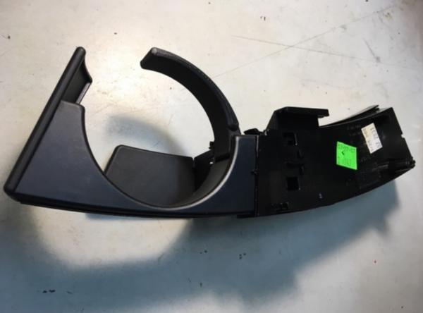 BMW Z4 E85 için bardak tutucu