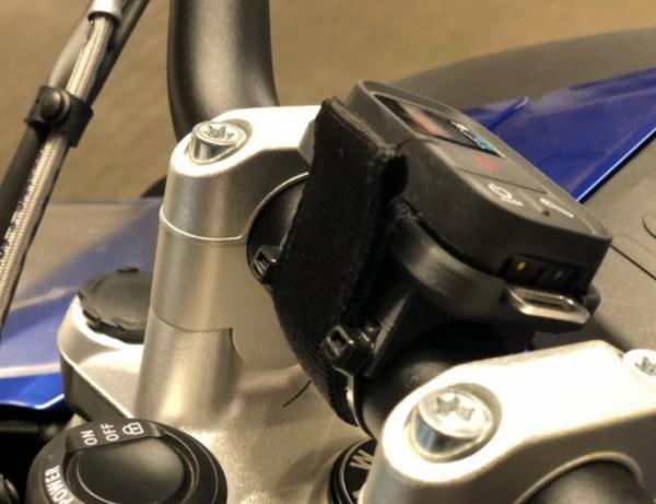 BMW R1250 GS'im için GoPro Remote Monte plastiği